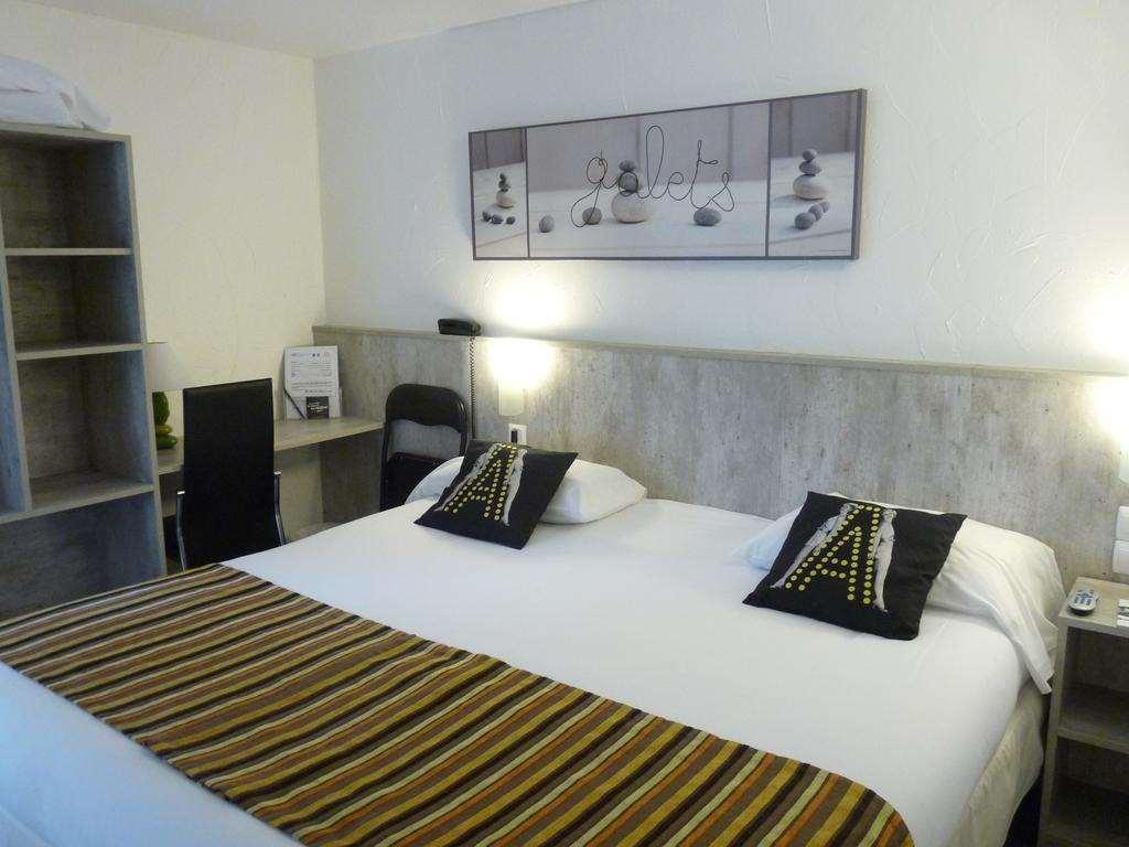 Brit Hotel Bosquet Carcassonne Cite Oda fotoğraf
